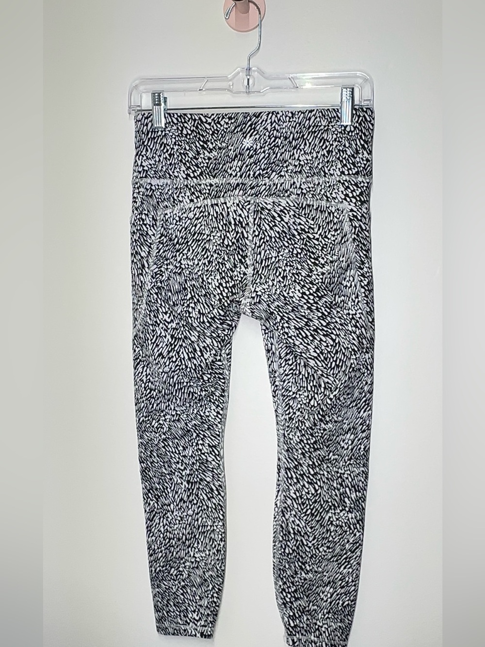 Athleta Ultimate Stash II Textured 7/8 Leggings Tailwind Black White M - Picture 9 of 13